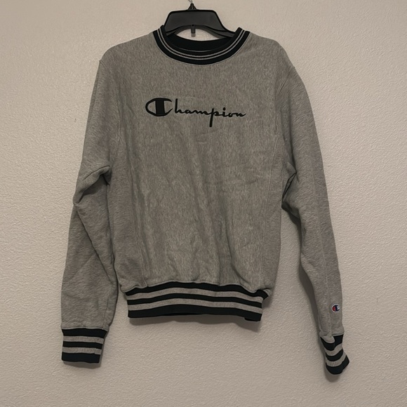 Vintage Champion Reverse Weave Gray Crewneck Sweatshirt Unisex Size Small - Picture 2 of 4